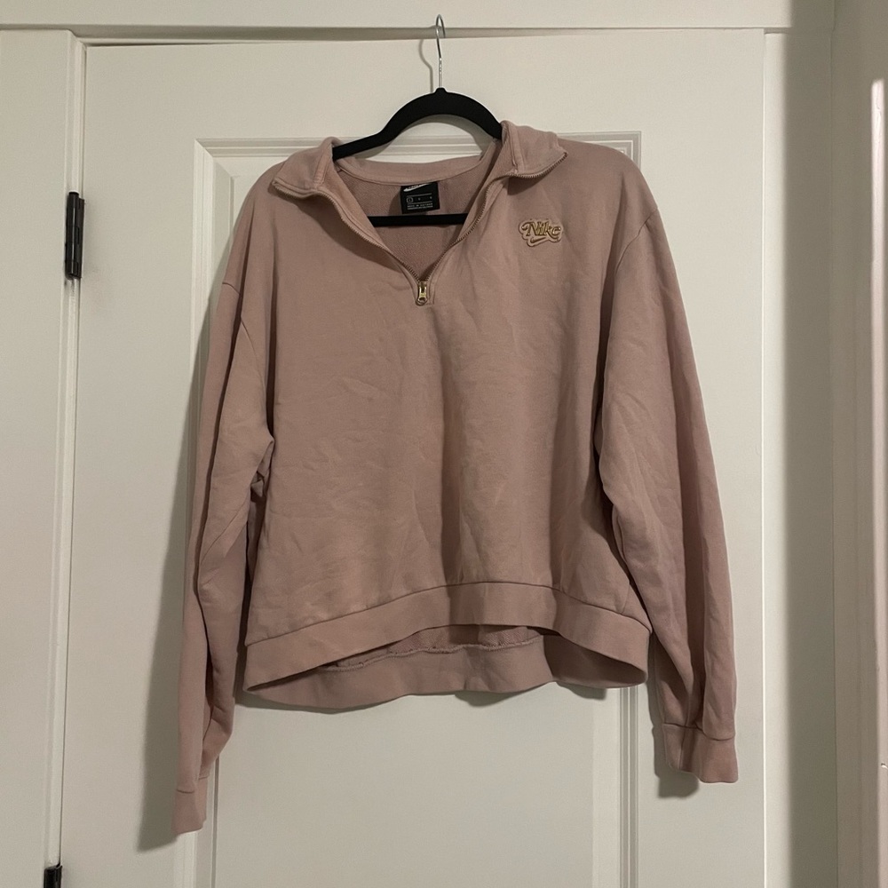 NIKE women’s sportswear femme 1/4 pink top - oversized and very comfortable